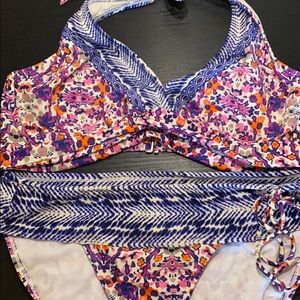 Athleta Swimsuit Top & Bottom